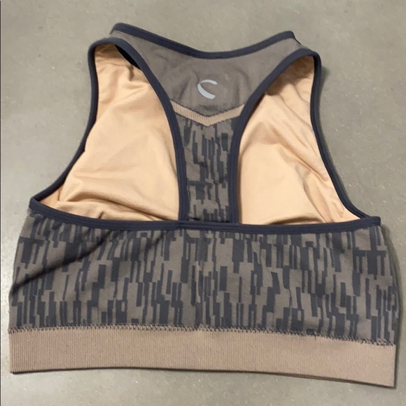 EUC seamless workout running bra & leggings set - Picture 3 of 6